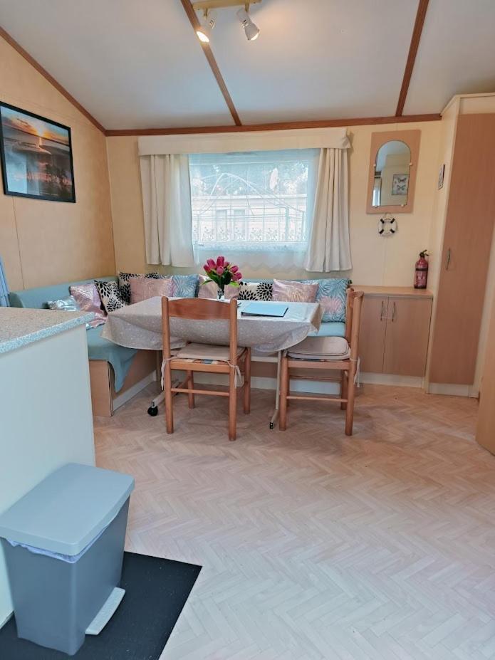Mobilhome Oleron Simple Et Spacieux A 1Min De L'Ocean La Cotinière Eksteriør billede